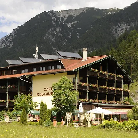 Geniesserhotel Alpin GmbH-2